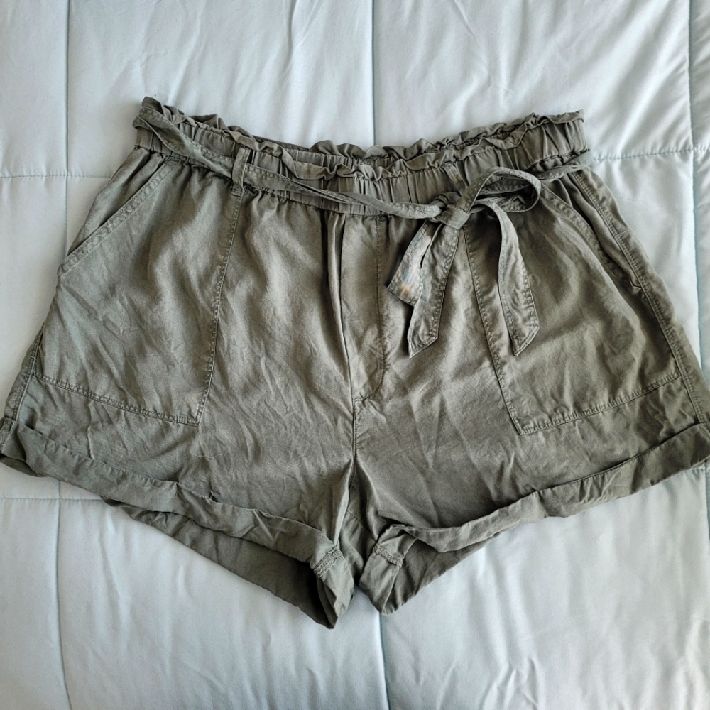 Aerie tie waist shorts - olive